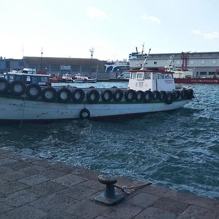 B&B Vecchia Darsena Аугуста Екстериор снимка
