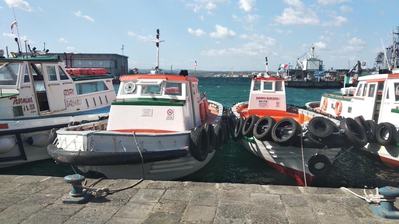 B&B Vecchia Darsena Аугуста Екстериор снимка