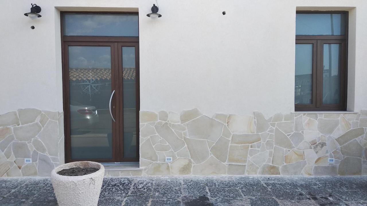 B&B Vecchia Darsena Аугуста Екстериор снимка