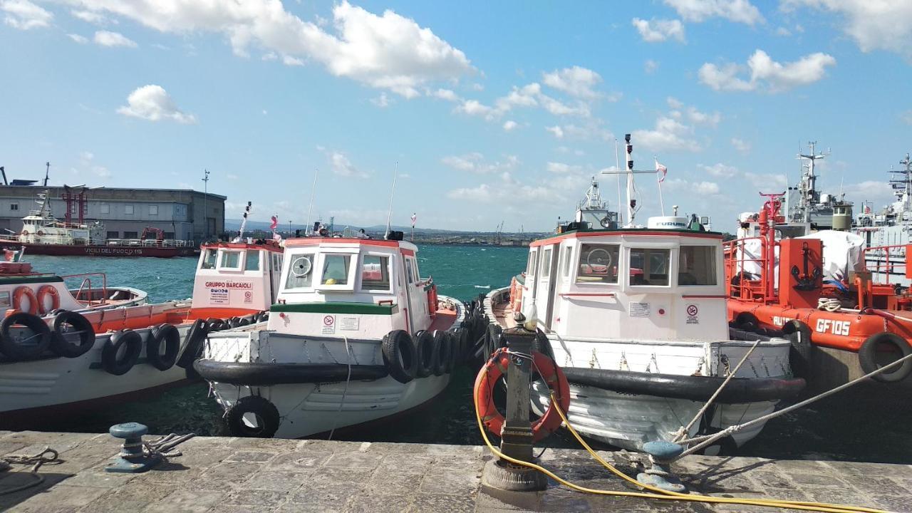 B&B Vecchia Darsena Аугуста Екстериор снимка
